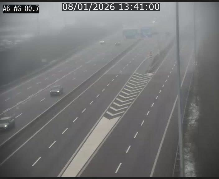 Traffic live webcam Luxembourg Croix de Cessange - A6 - BK 0.7 - direction A3 France