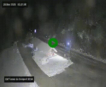 Webcam à l'entrée du tunnel du Somport, côté français, sur la N134, dans les Pyrénées, en direction de l'Espagne, à 1116 mètres d'altitude