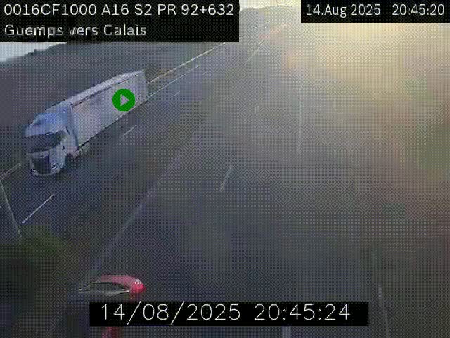 Webcam A16 juste après l'aire de repos d'Offekerque à Guemps. Vue orientée vers Calais