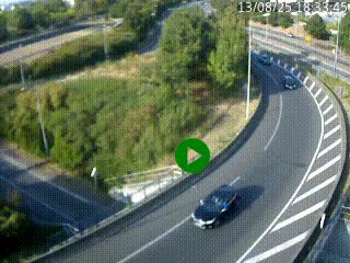 Caméra autoroute à la jonction entre l'A7 et la D301 (Boulevard urbain Sud de Lyon) à Feyzin, au sud de Lyon. Vue orientée vers Mions