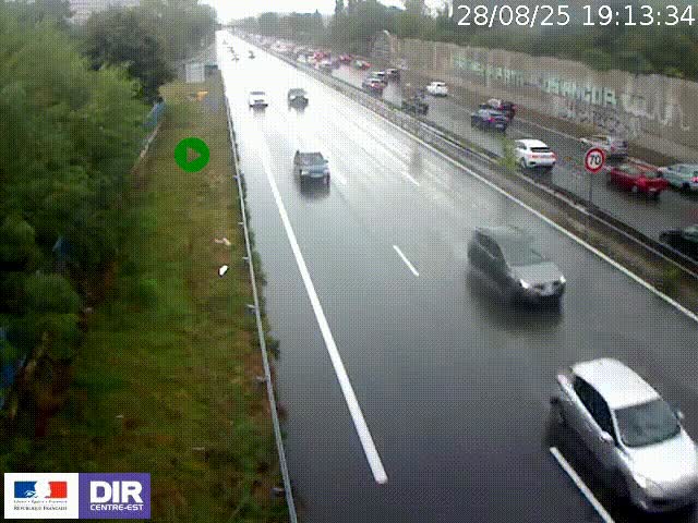 Webcam à Bron sur l'A43 à la jonction avec le boulevard périphérique de Lyon (D383). Vue orientée vers Lyon