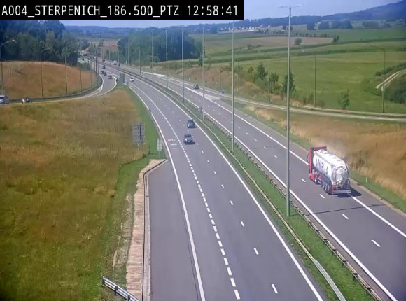 Webcam E411 à Sterpenich en Belgique près de la frontière du Luxembourg. Vue orientée vers Bruxelles